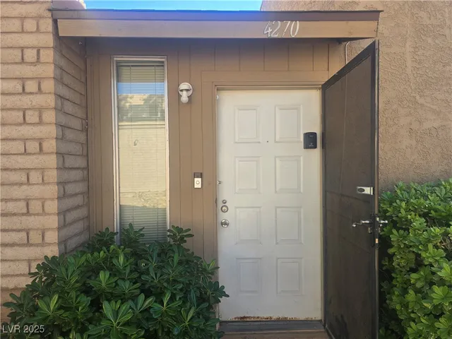 $1,441 | 4270 Rollingstone Drive, Las Vegas, NV 89103
