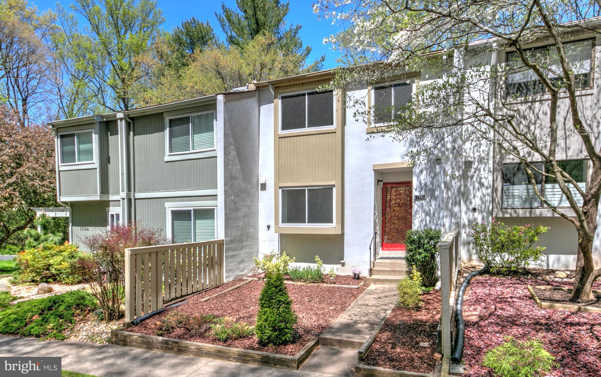 11742 Decade Court Reston, VA 20191 - Photo 1 of 30 Exterior (Front)