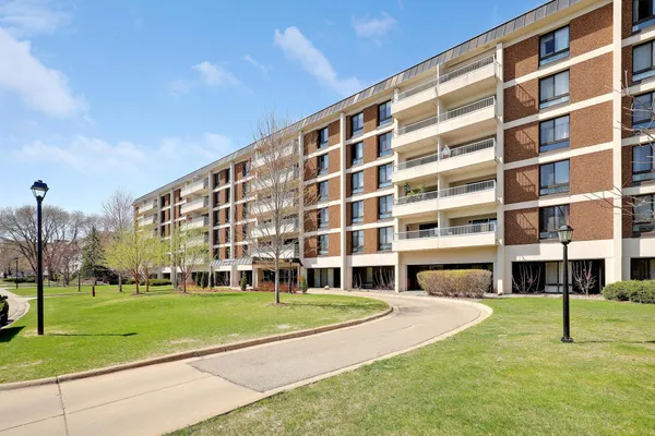 $255,000 | 6400 York Avenue South, Unit 417, Edina, MN 55435