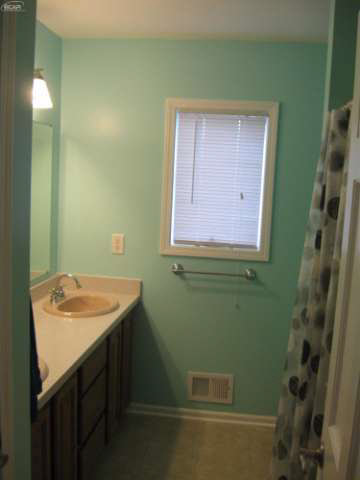 7469 Lennon Road Swartz Creek, MI 48473 - Photo 16 of 26 21166757-15.JPG