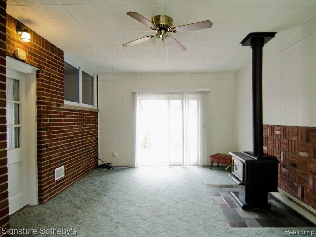 102 South Alice Avenue Rochester, MI 48307 - Photo 11 of 23 10 Bonus Room.jpg