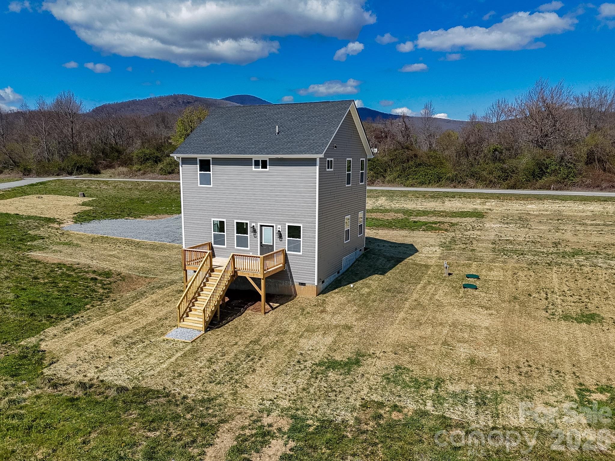 497 Waters Road Hendersonville, NC 28792 - Photo 4 of 48