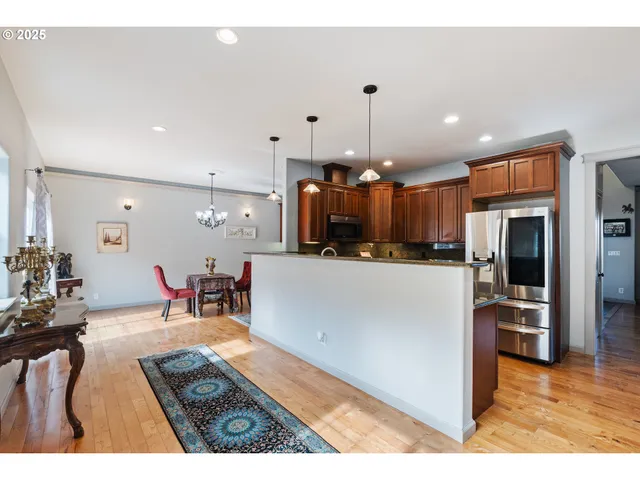 $599,500 | 1548 Northeast Rocky Ridge Drive, Roseburg, OR 97470