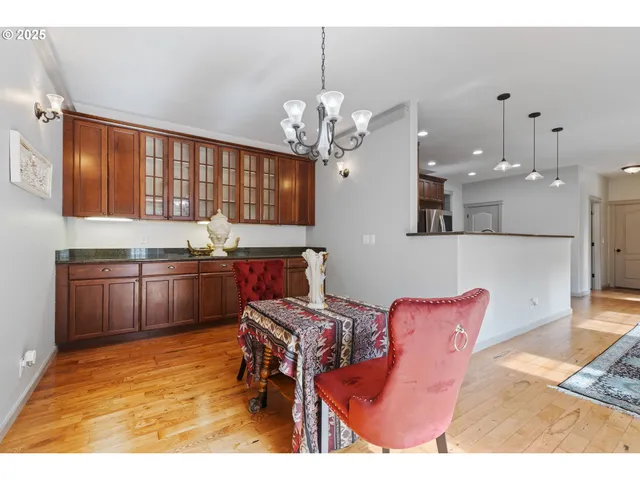 $599,500 | 1548 Northeast Rocky Ridge Drive, Roseburg, OR 97470