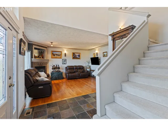 $599,500 | 1548 Northeast Rocky Ridge Drive, Roseburg, OR 97470