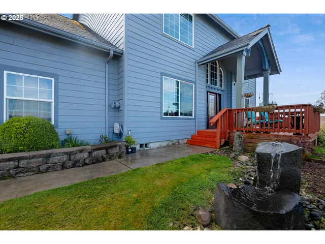 $599,500 | 1548 Northeast Rocky Ridge Drive, Roseburg, OR 97470