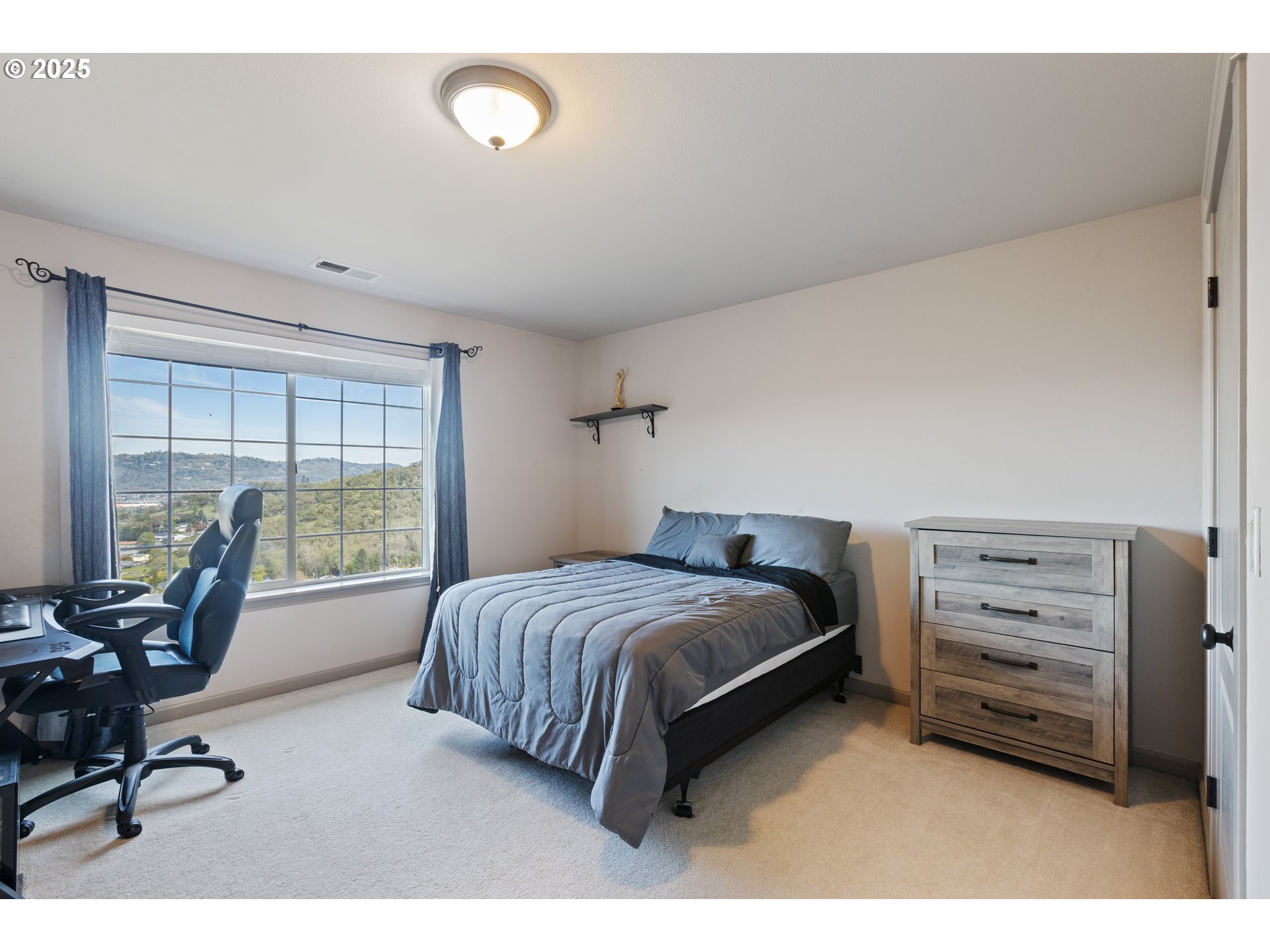 1548 Northeast Rocky Ridge Drive Roseburg, OR 97470 - Photo 31 of 42