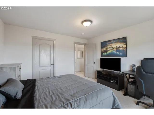 $599,500 | 1548 Northeast Rocky Ridge Drive, Roseburg, OR 97470