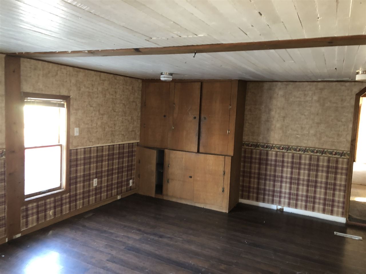 8611 West Blanchard Road Blanchard, MI 49310 - Photo 4 of 18 1859192-3.JPG