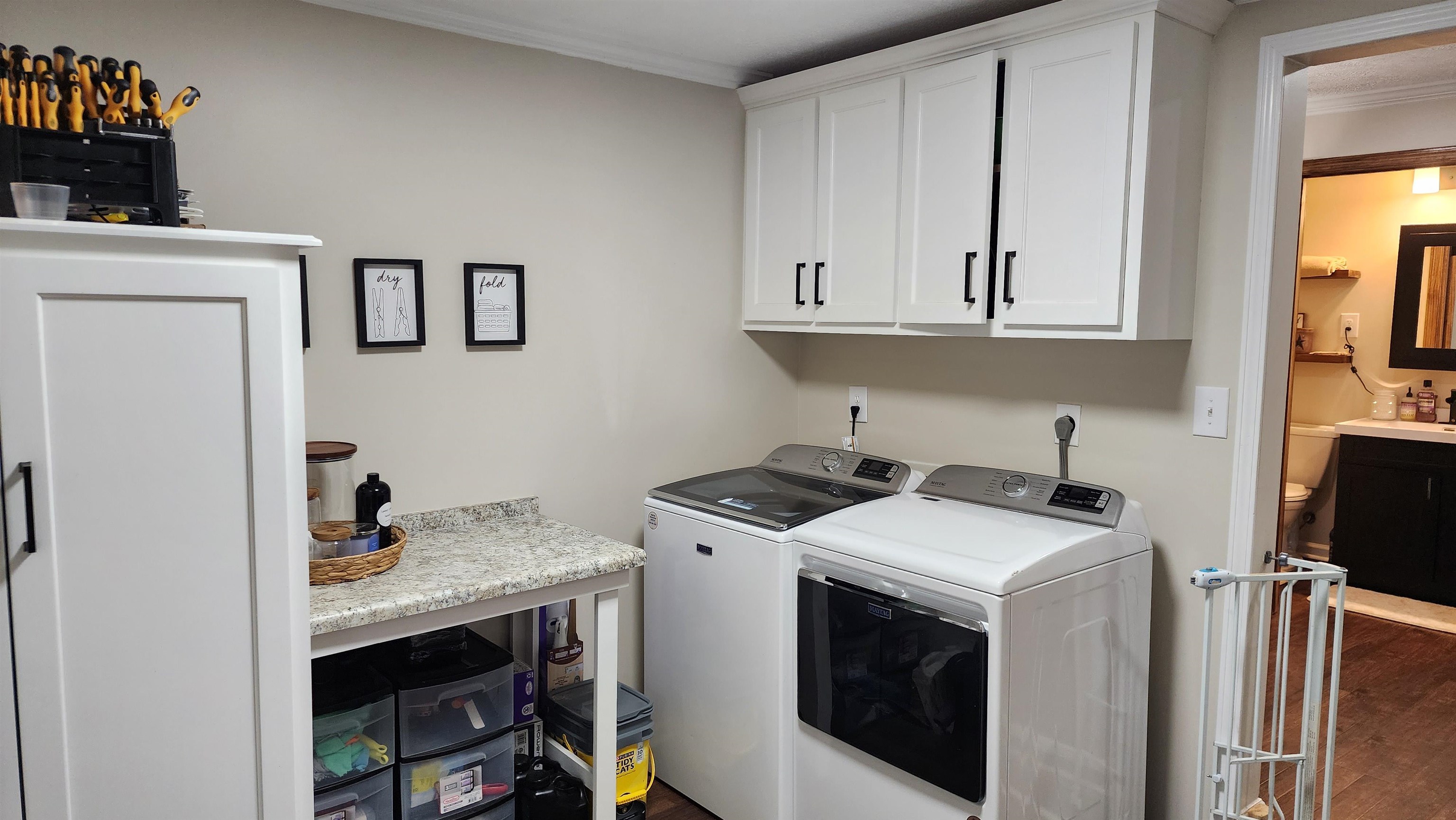 948 George Weakley Road Dyersburg, TN 38024 - Photo 13 of 31 a utility room with closet dryer and washer