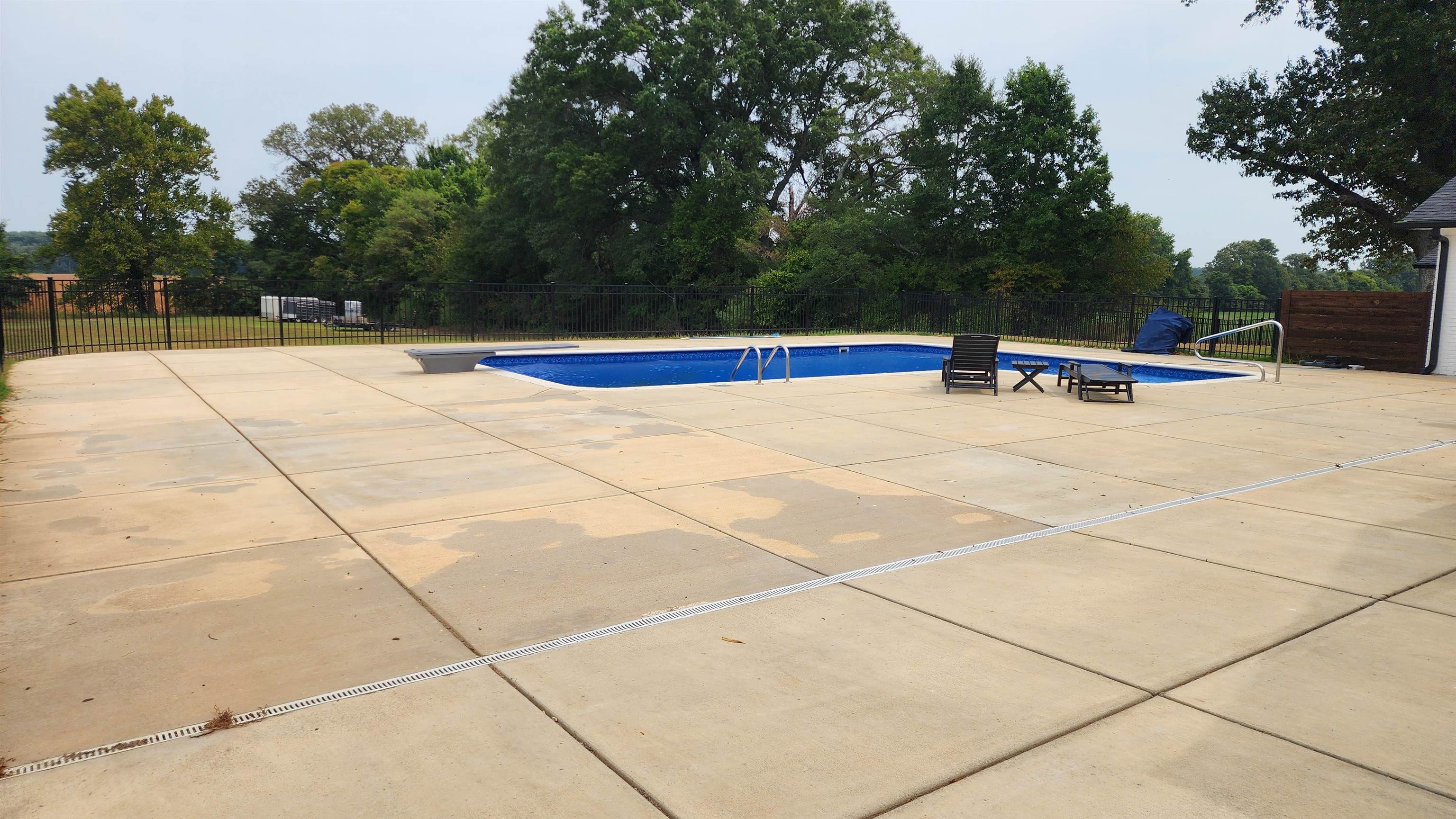 948 George Weakley Road Dyersburg, TN 38024 - Photo 14 of 31 a view of outdoor space and basketball court