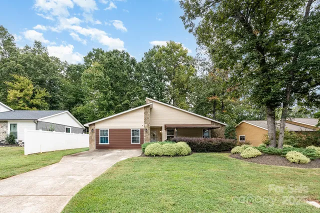 $365,000 | 7626 Eastbourne Road, Charlotte, NC 28227