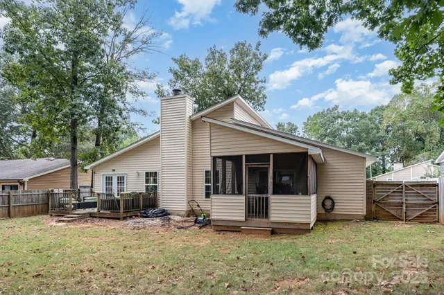 $365,000 | 7626 Eastbourne Road, Charlotte, NC 28227