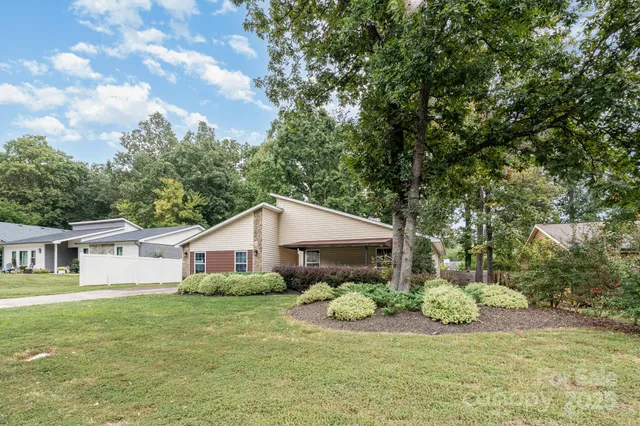 $365,000 | 7626 Eastbourne Road, Charlotte, NC 28227