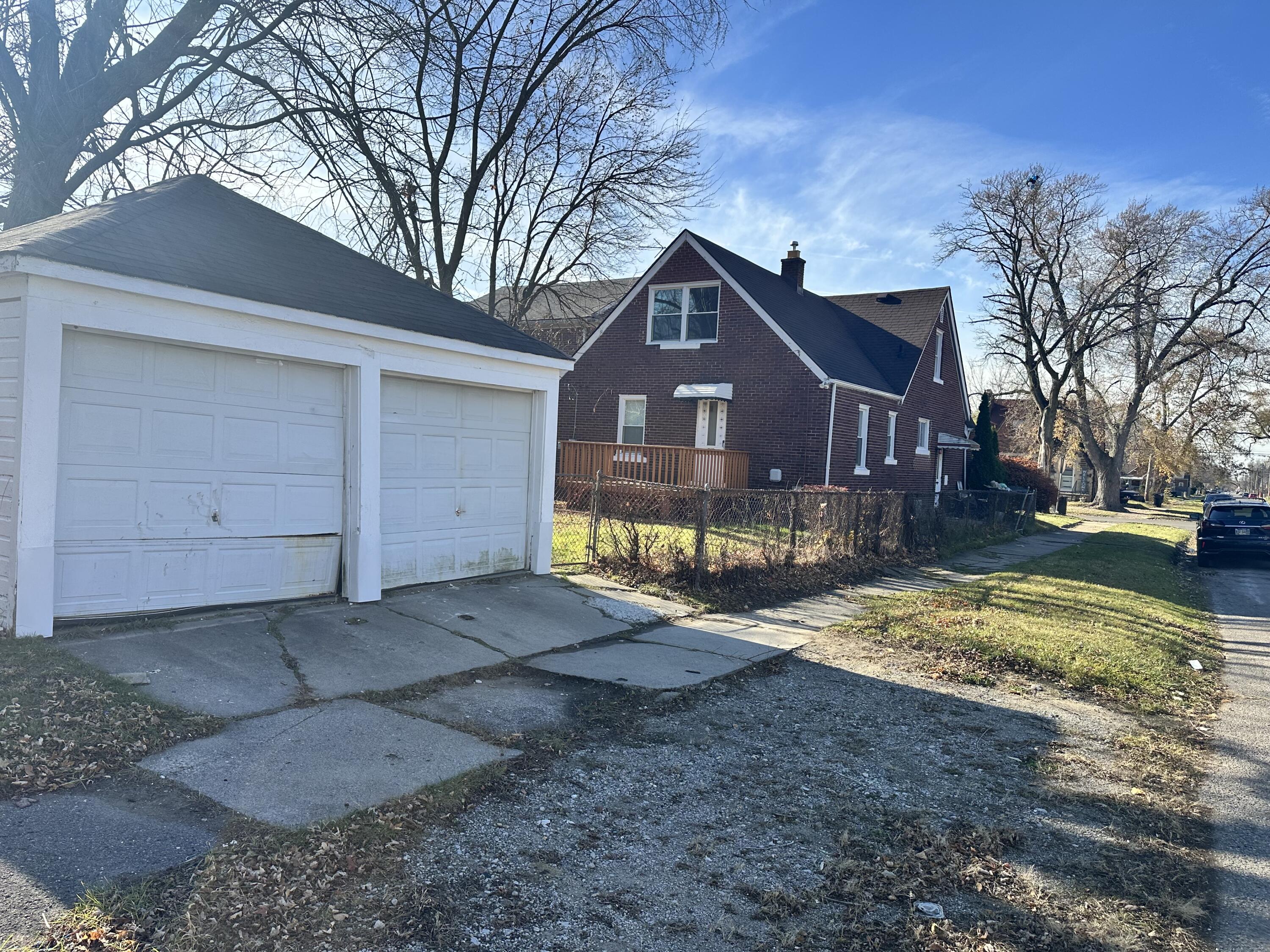 15382 Robson Street Detroit, MI 48227 - Photo 5 of 34 IMG_5004