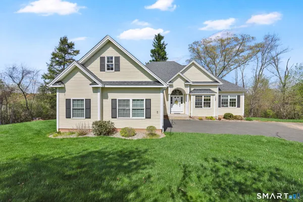 $572,000 | 5 Beaudry Lane, Bloomfield, CT 06002