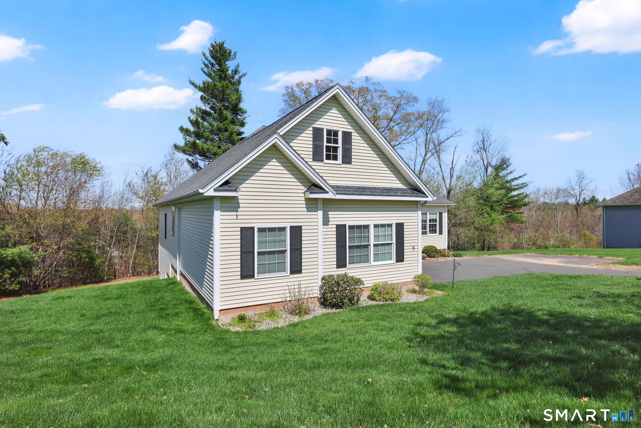 5 Beaudry Lane Bloomfield, CT 06002 - Photo 3 of 40
