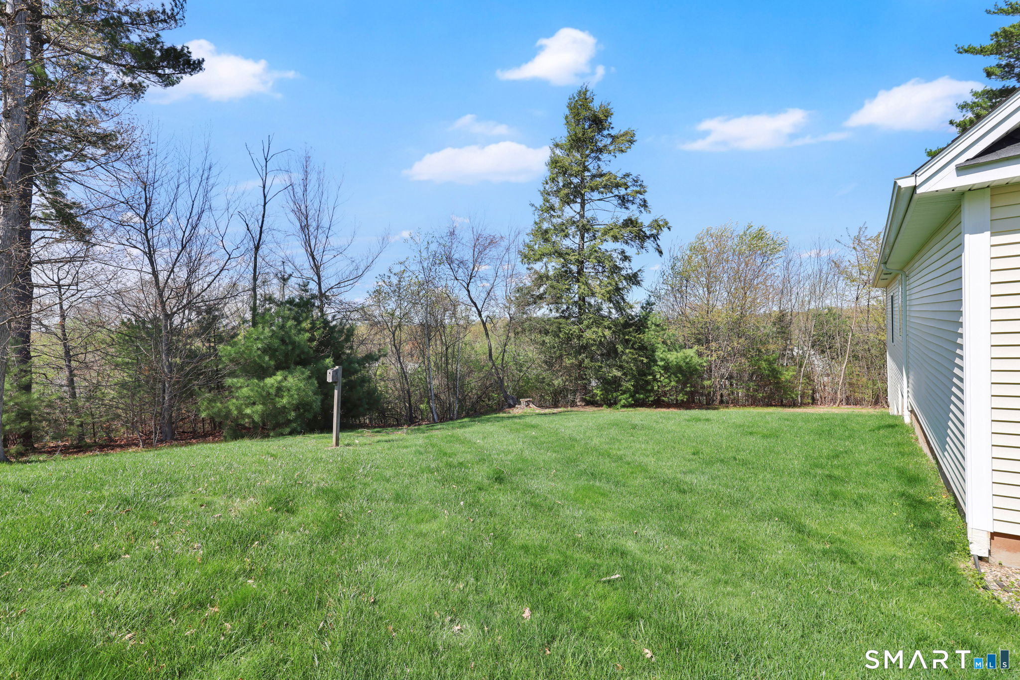 5 Beaudry Lane Bloomfield, CT 06002 - Photo 4 of 40