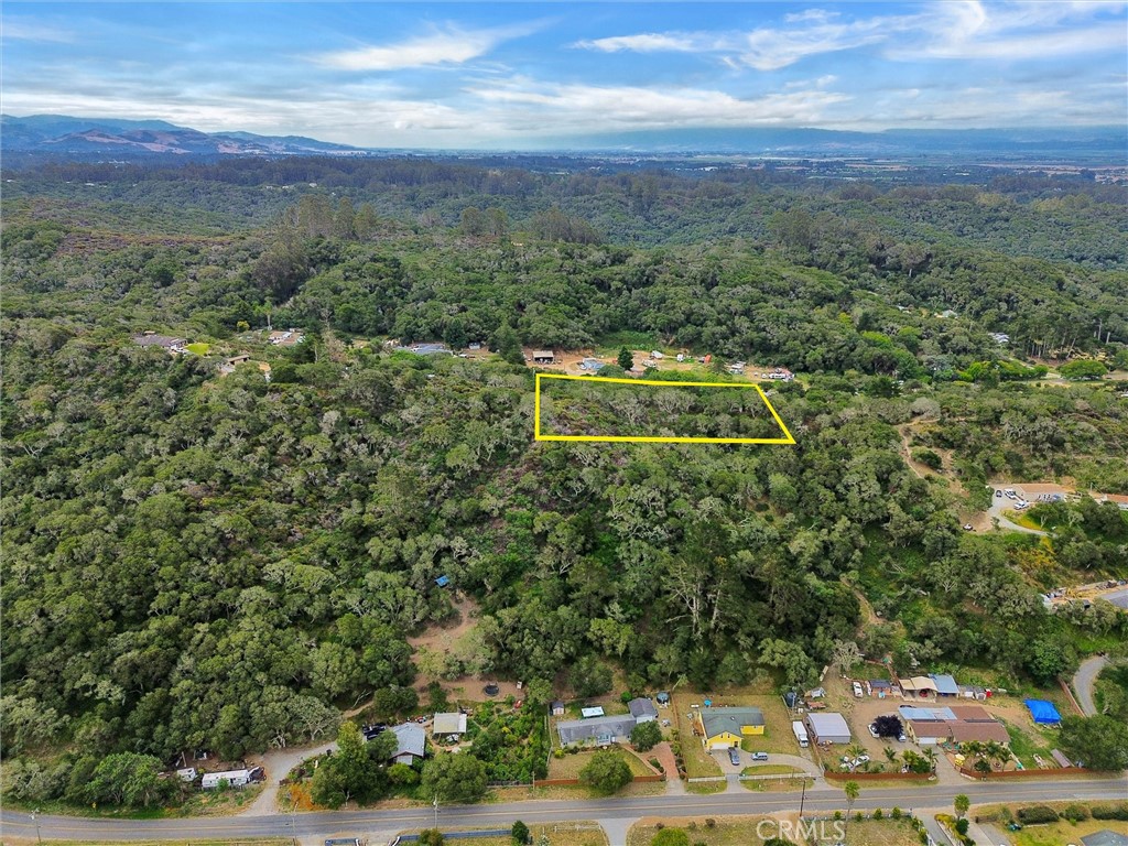 221 Tucker Road Watsonville, CA 95076 - Photo 2 of 31