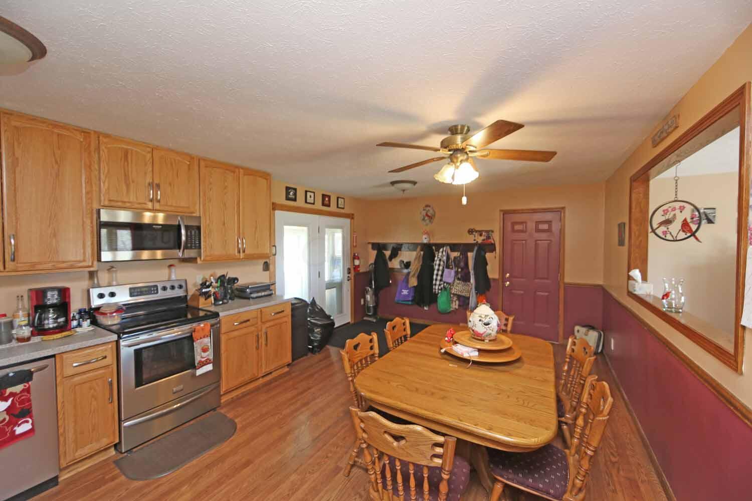 12061 Montgomery Road Fredericktown, OH 43019 - Photo 16 of 38 IMG_4536