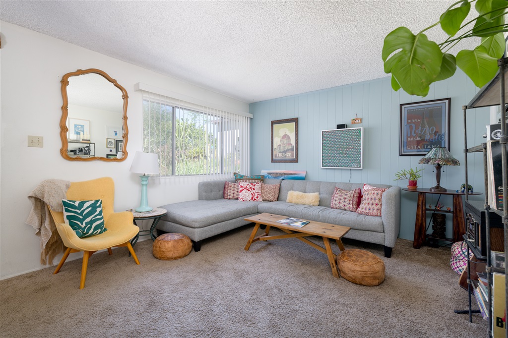 211 Fraxinella Street Encinitas, CA 92024 - Photo 3 of 15