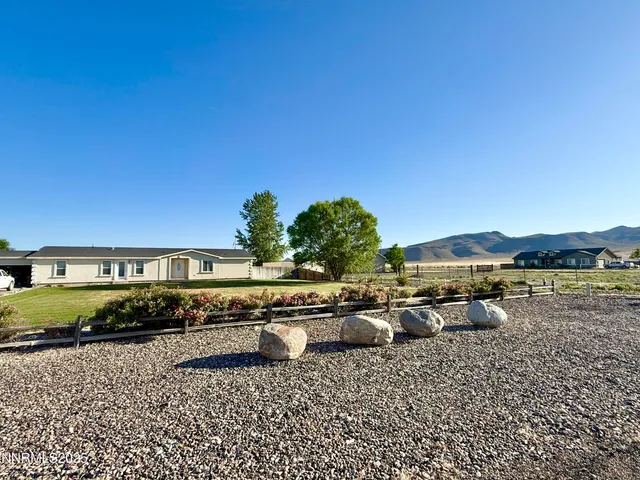 a picture of a city with lots of trees