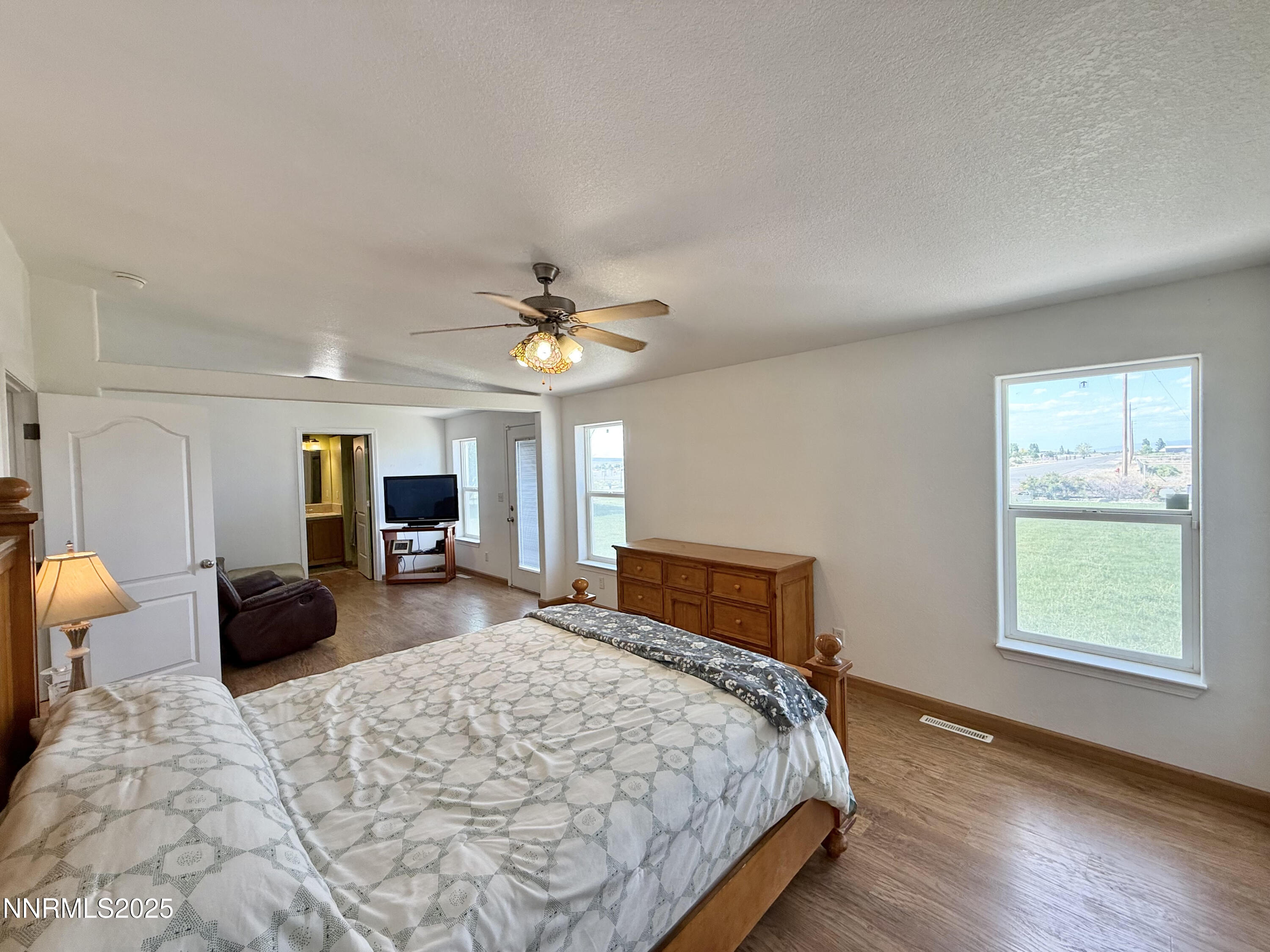 480 Kayci Avenue Battle Mountain, NV 89820 - Photo 30 of 40 480 Kayci master bed 2