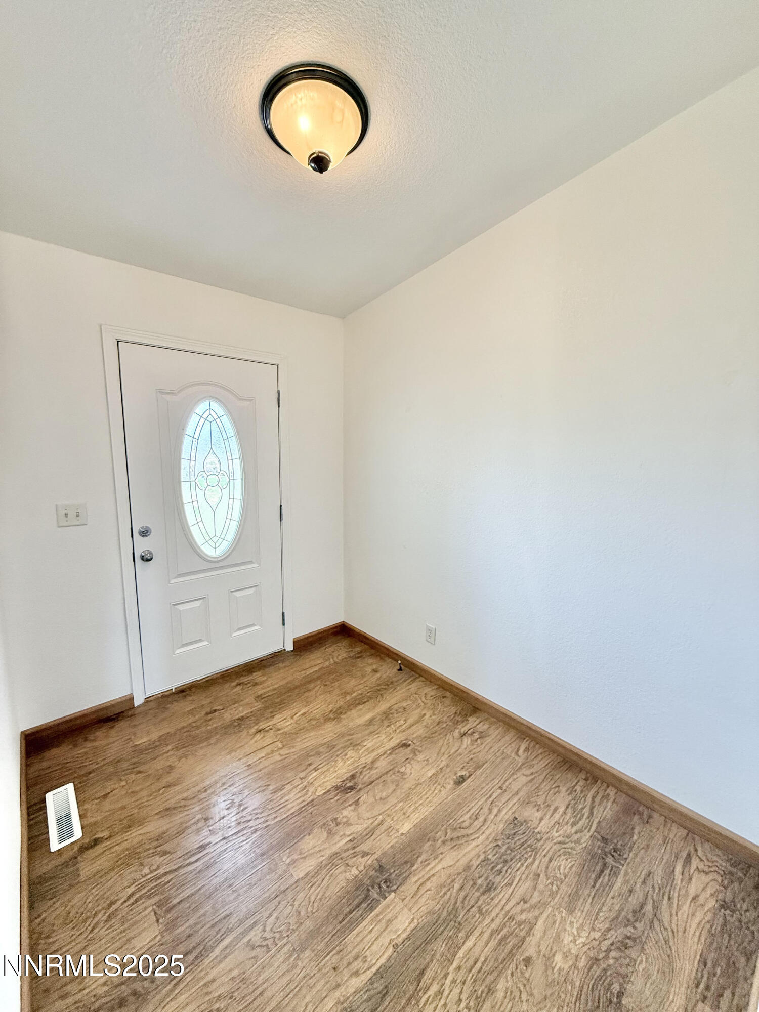 480 Kayci Avenue Battle Mountain, NV 89820 - Photo 3 of 40 480 Kayci entry