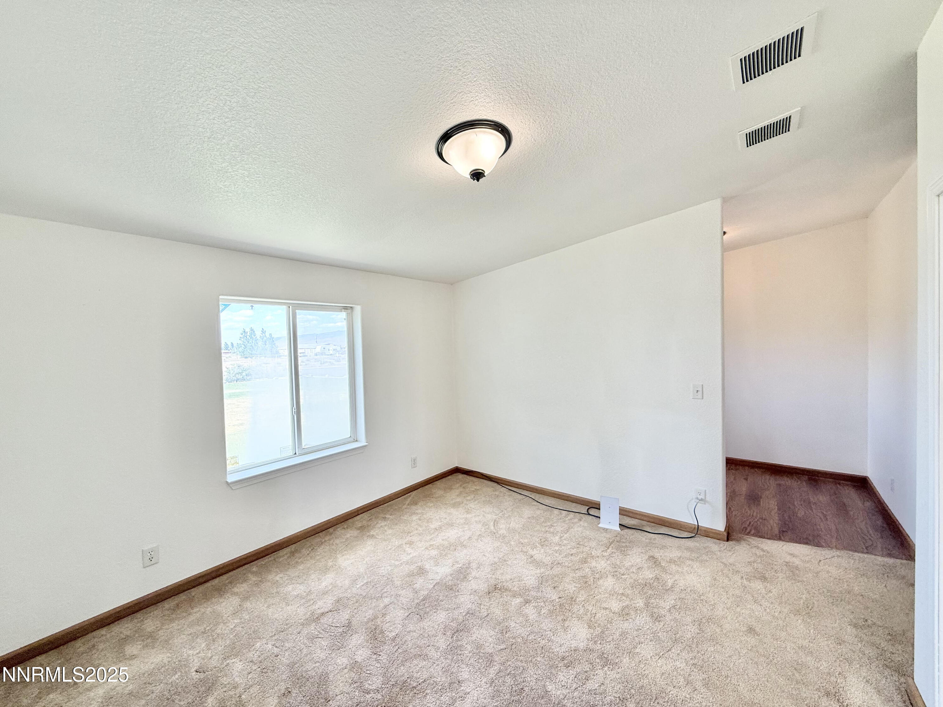 480 Kayci Avenue Battle Mountain, NV 89820 - Photo 4 of 40 480 Kayci den 2