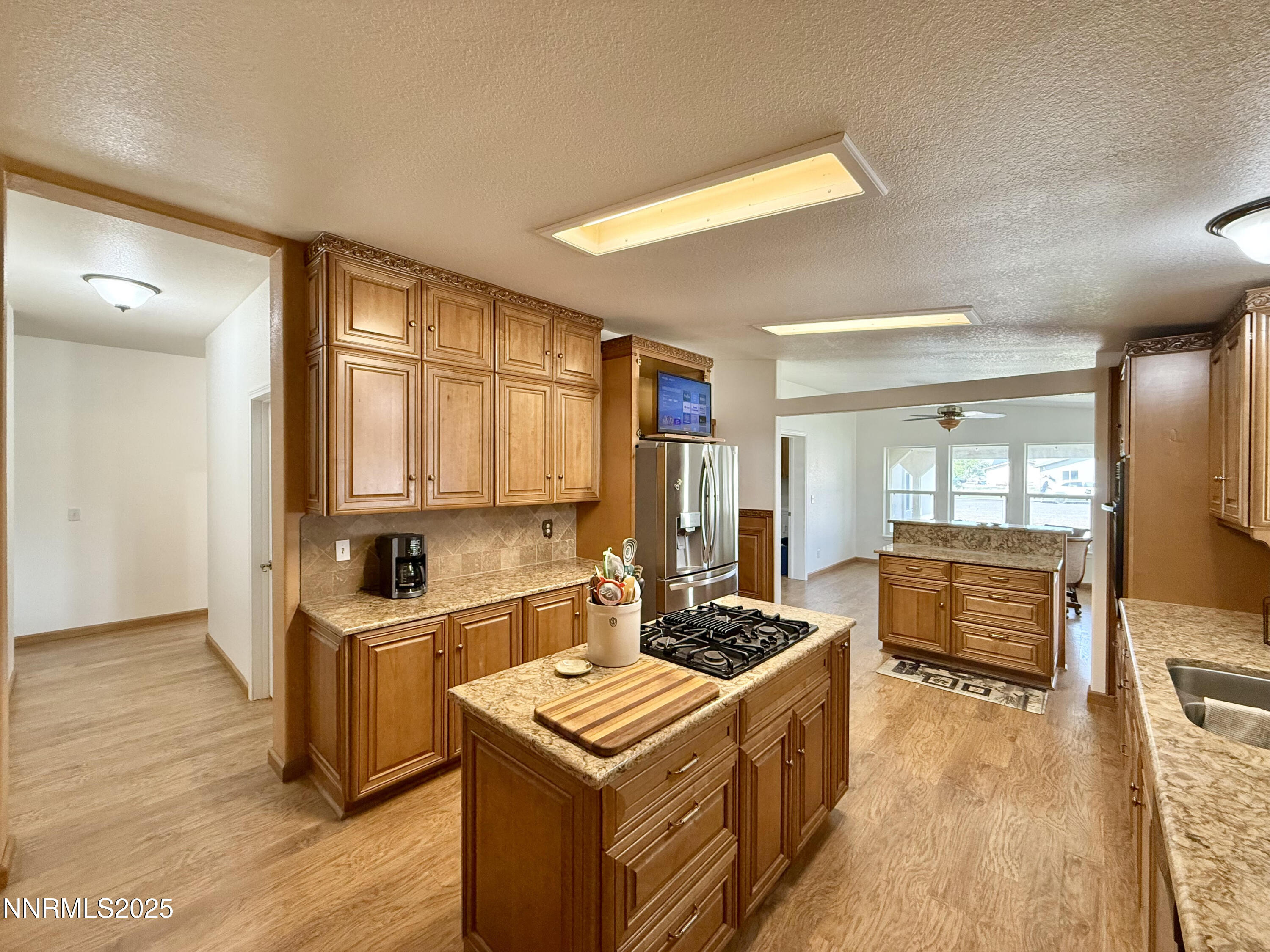 480 Kayci Avenue Battle Mountain, NV 89820 - Photo 7 of 40 480 Kayci kitchen 12