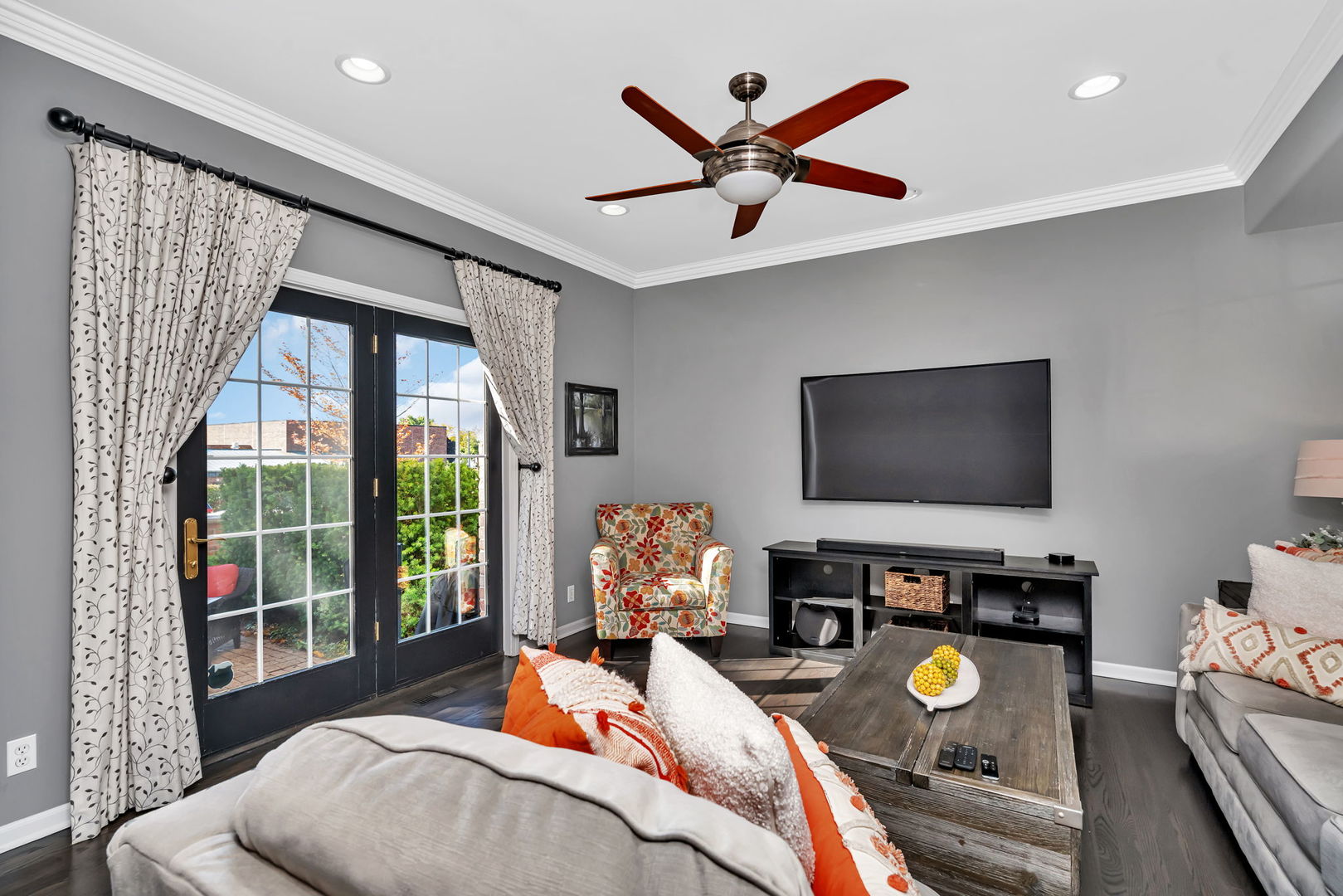 79 Spring Avenue Naperville, IL 60540 - Photo 7 of 70 Gallery Image 7