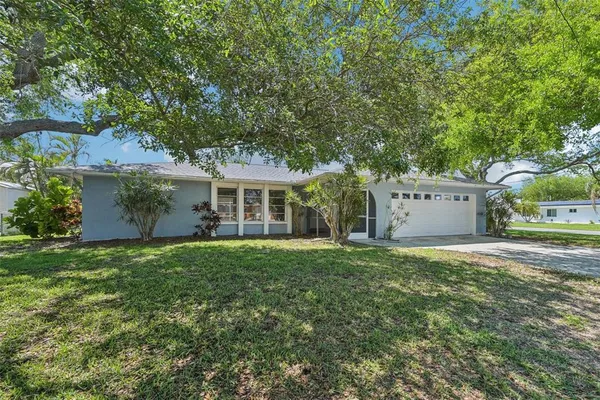 $525,000 | 437 South Shore Drive, Osprey, FL 34229
