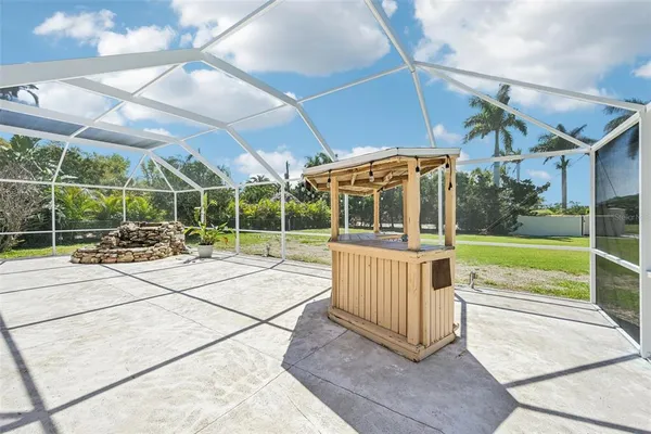 $525,000 | 437 South Shore Drive, Osprey, FL 34229