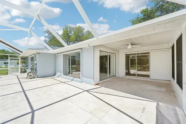 $525,000 | 437 South Shore Drive, Osprey, FL 34229