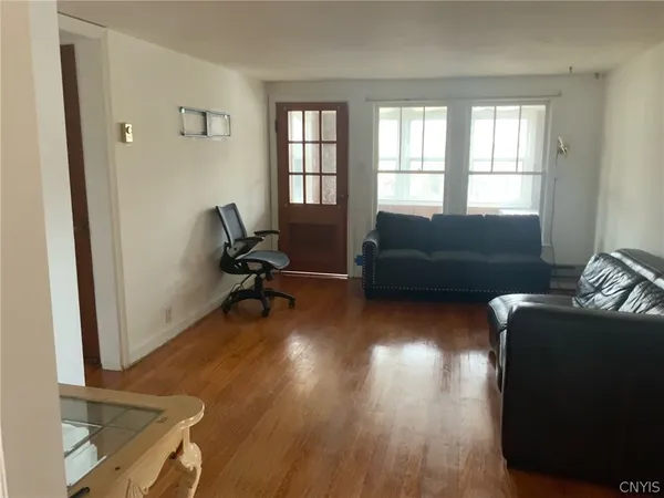 $1,100 | 214 1st N Street, Syracuse, NY 13208