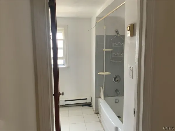 $1,100 | 214 1st N Street, Syracuse, NY 13208