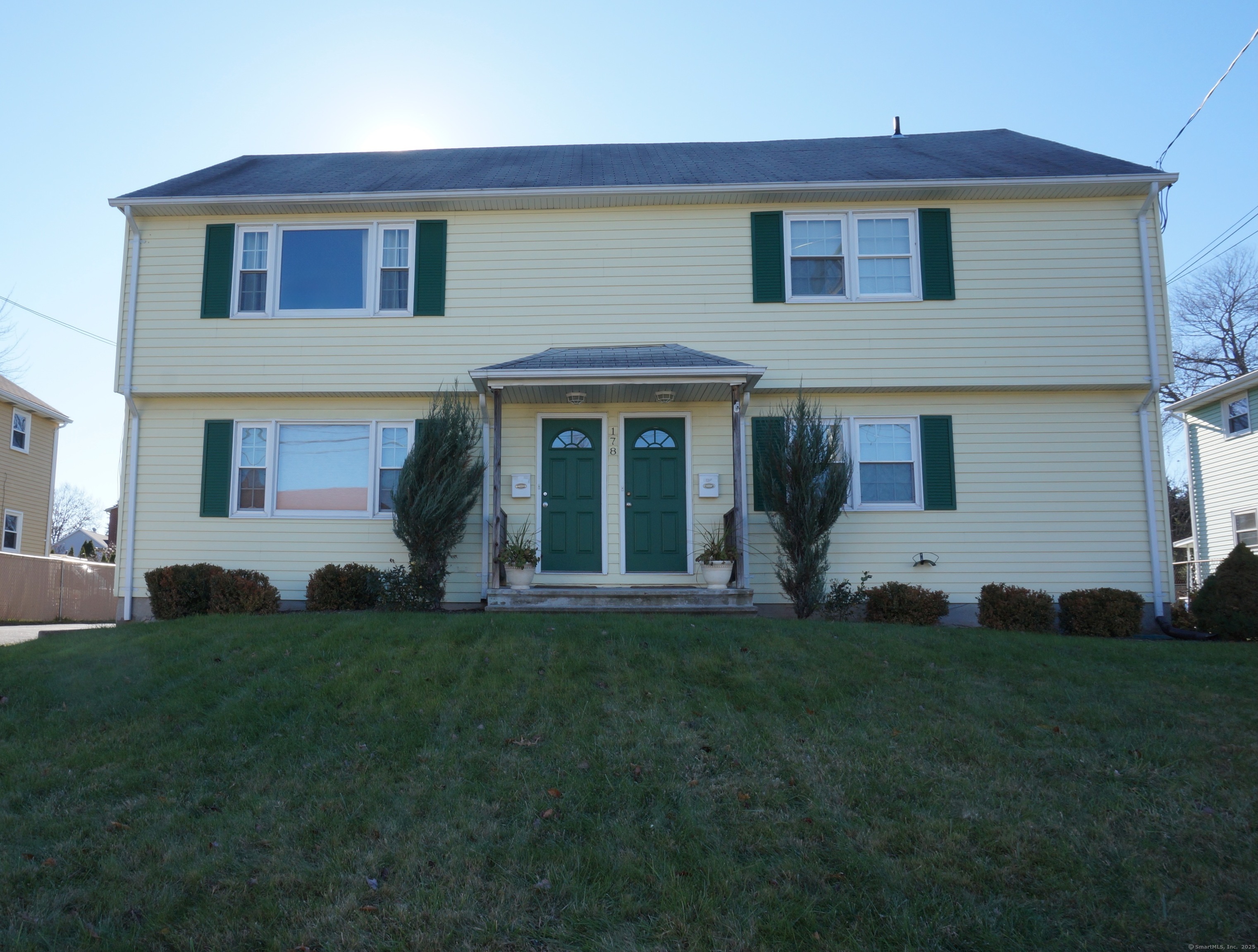 178 Oakland Avenue, Unit 2 New Britain, CT 06053 - Photo 1 of 21