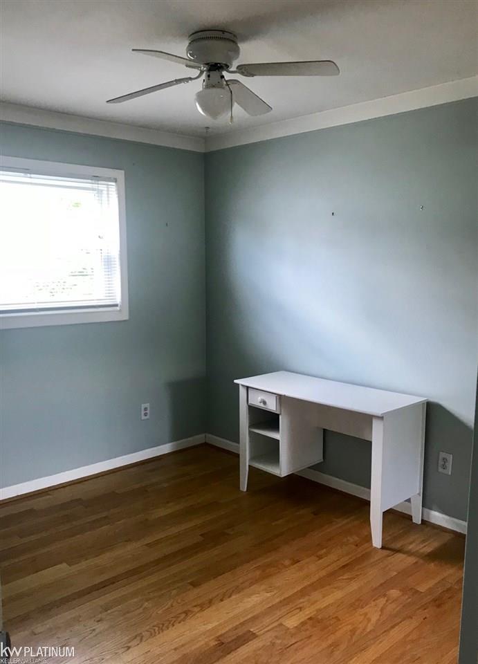 18143 Davidson Road Fraser, MI 48026 - Photo 9 of 15 31356756-8.JPG