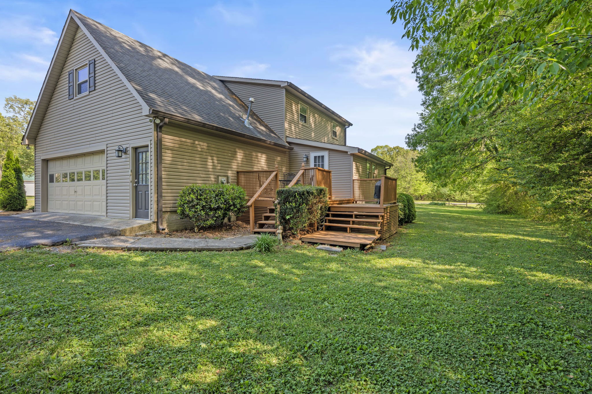 303 Rutledge Avenue Tullahoma, TN 37388 - Photo 6 of 37