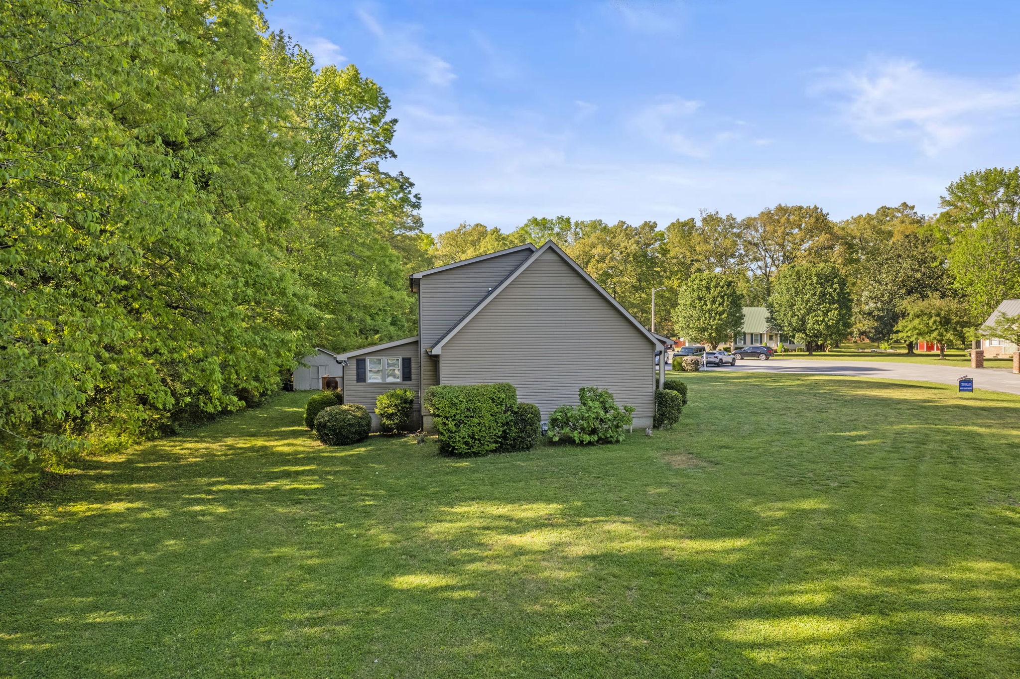 303 Rutledge Avenue Tullahoma, TN 37388 - Photo 8 of 37