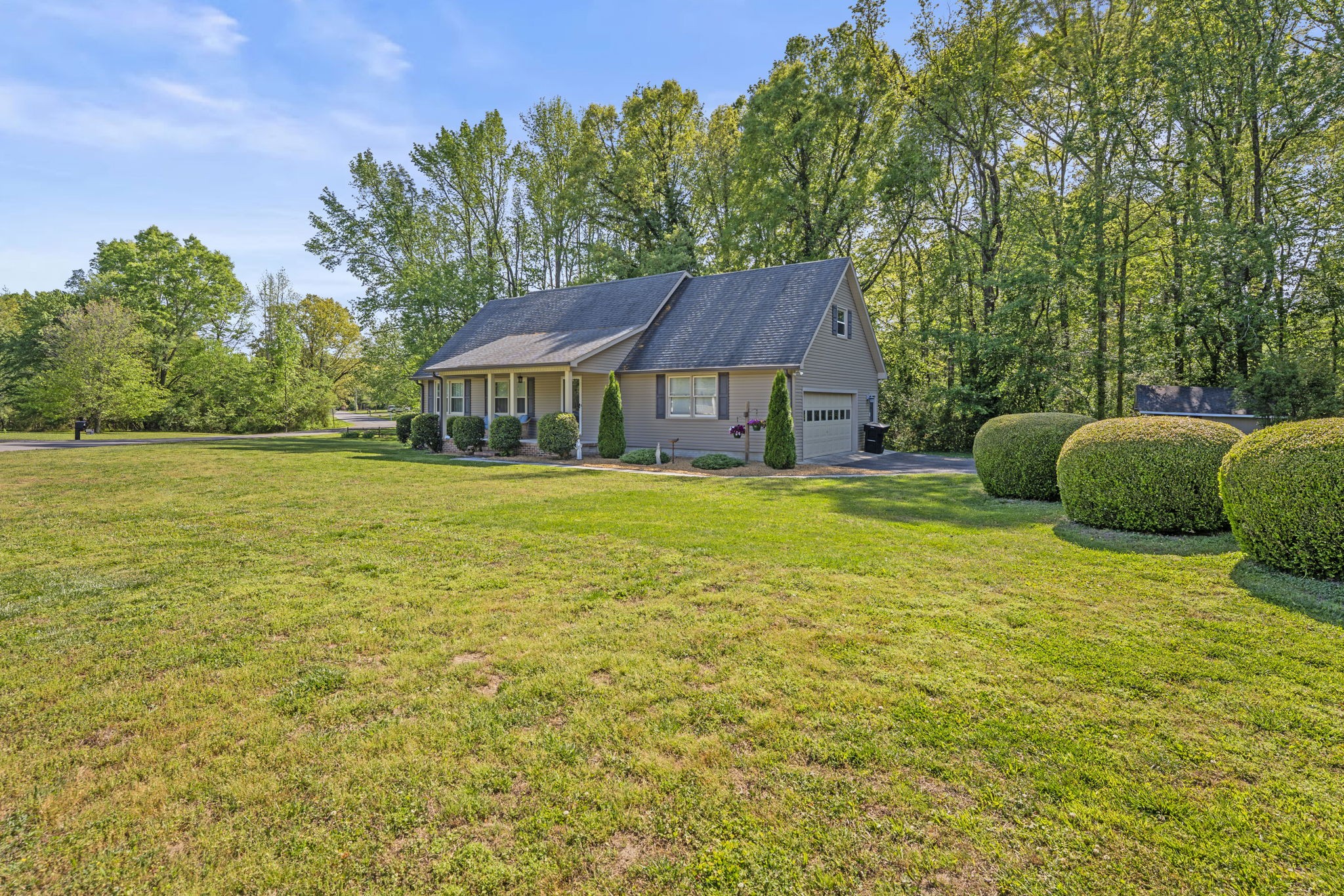 303 Rutledge Avenue Tullahoma, TN 37388 - Photo 10 of 37