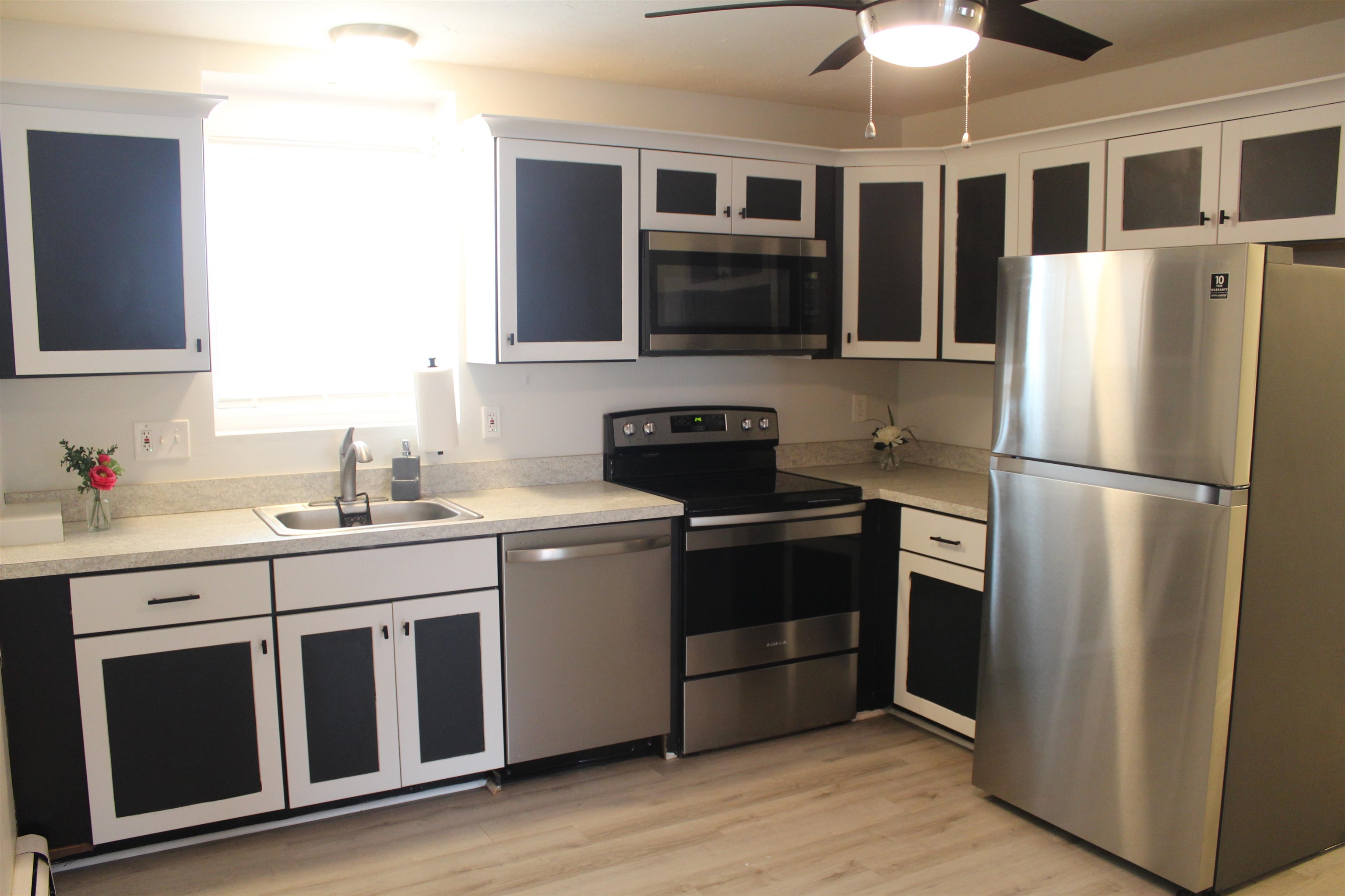 210 Circle Road, Unit 2 Manchester, NH 03103 - Photo 3 of 16