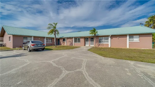 $1,150 | 107 Southwest 16th Terrace, Unit C, Cape Coral, FL 33991