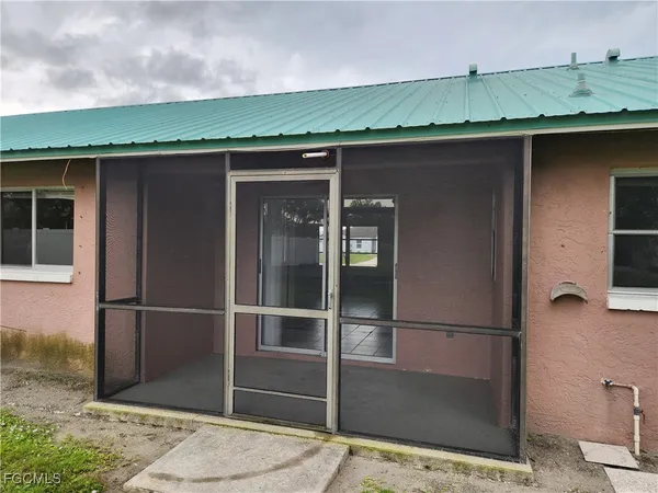 $1,100 | 107 Southwest 16th Terrace, Unit C, Cape Coral, FL 33991