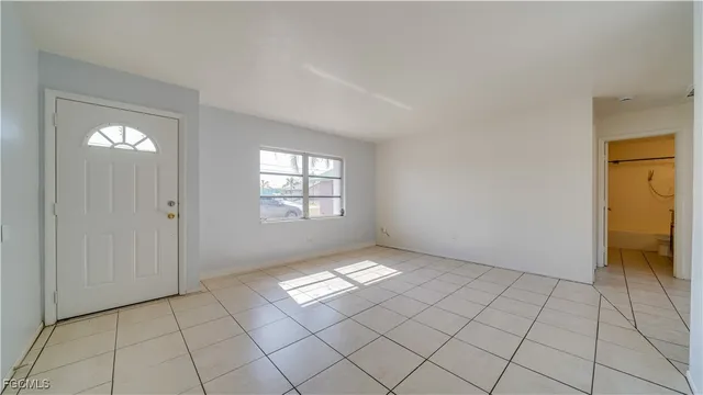 $1,150 | 107 Southwest 16th Terrace, Unit C, Cape Coral, FL 33991