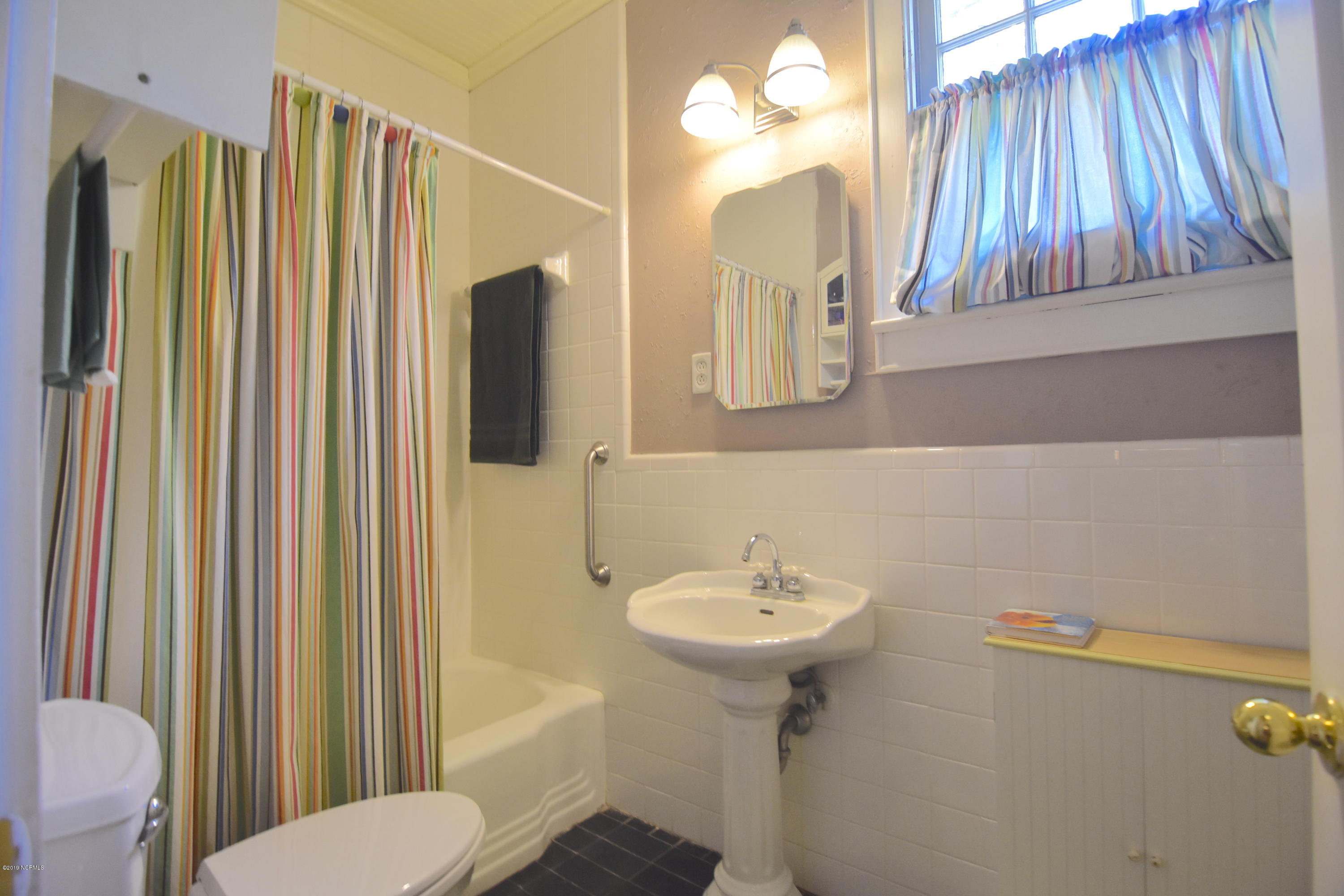 1608 Tryon Road New Bern, NC 28560 - Photo 10 of 39 1608 Tryon Road