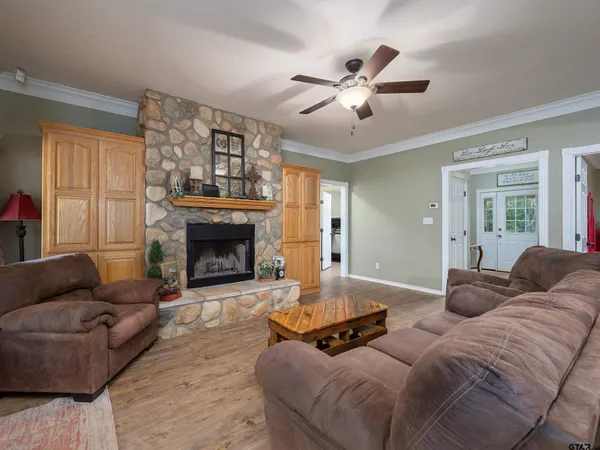 $569,900 | 432 Acr 322, Frankston, TX 75763
