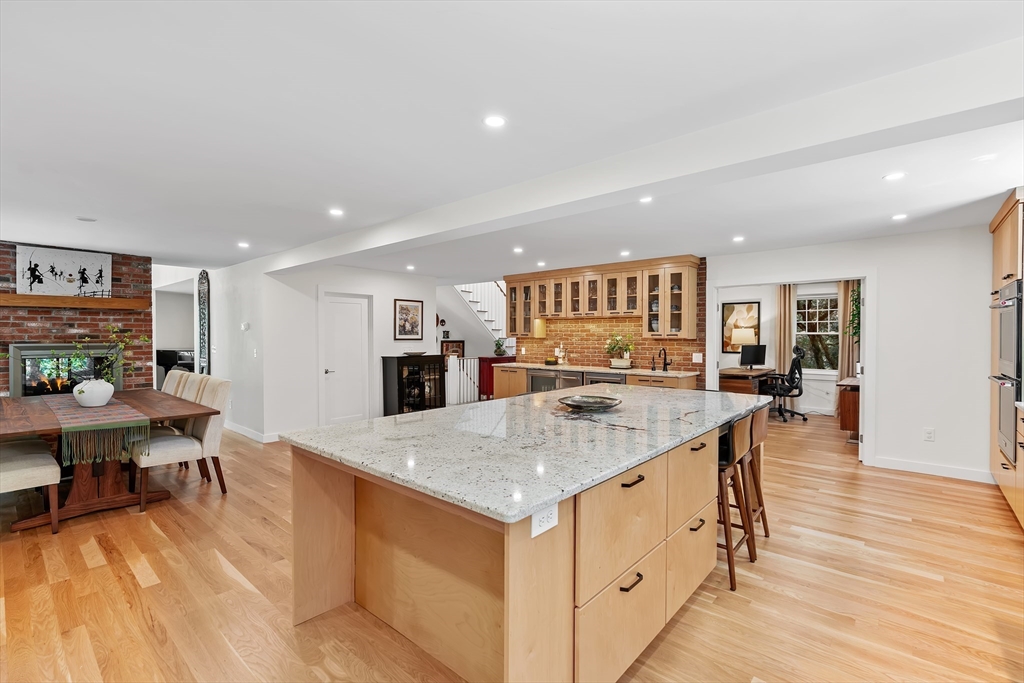 334 Farm Road Marlborough, MA 01752 - Photo 7 of 42 Gallery Image 7