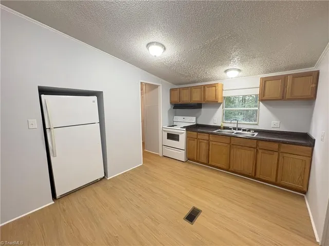 $235,000 | 330 Quail Ridge Road, Summerfield, NC 27358