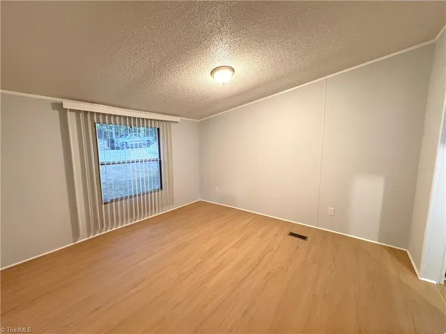 $235,000 | 330 Quail Ridge Road, Summerfield, NC 27358